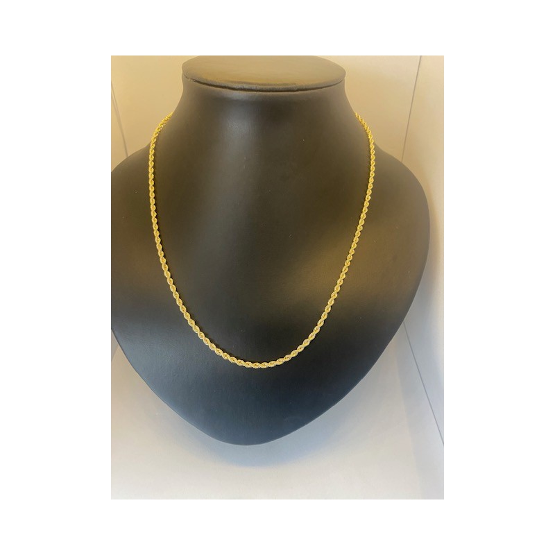 Collar de oro amarillo de 18 ts, de 60 cms de largo, tipo cordón.