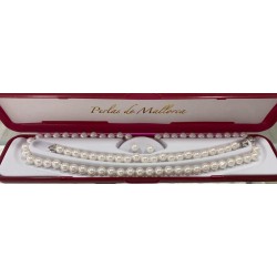 Conjunto de collar, pulsera y pendientes de perla de Mallorca.