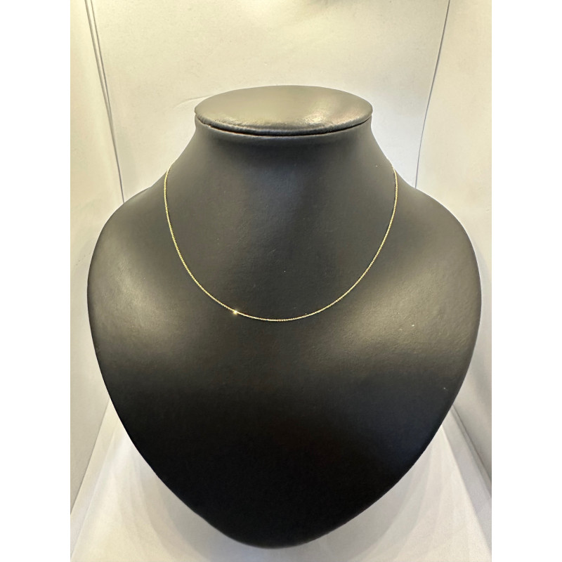 Cadena de ORO 18 KTS amarillo, de 40 cms de largo.