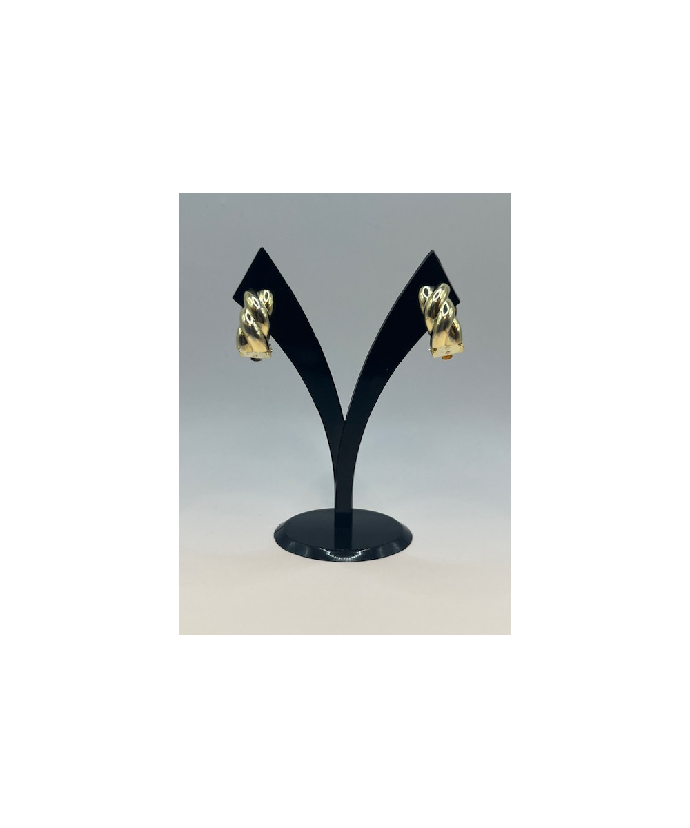 Pendientes de plata de ley de 925 m/m, chapado en oro y cierre clip.